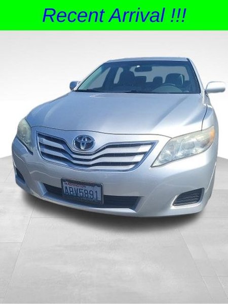 Used 2011 Toyota Camry image 1