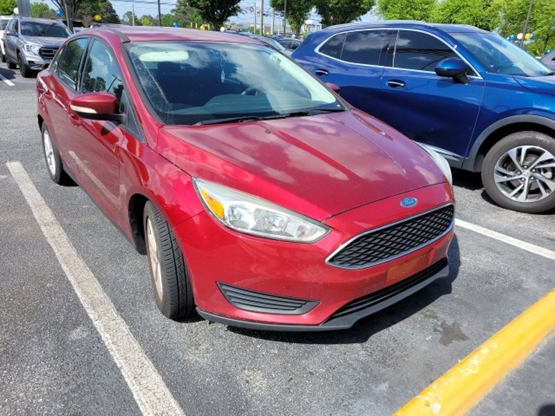 Used 2017 Ford Focus SE image 1