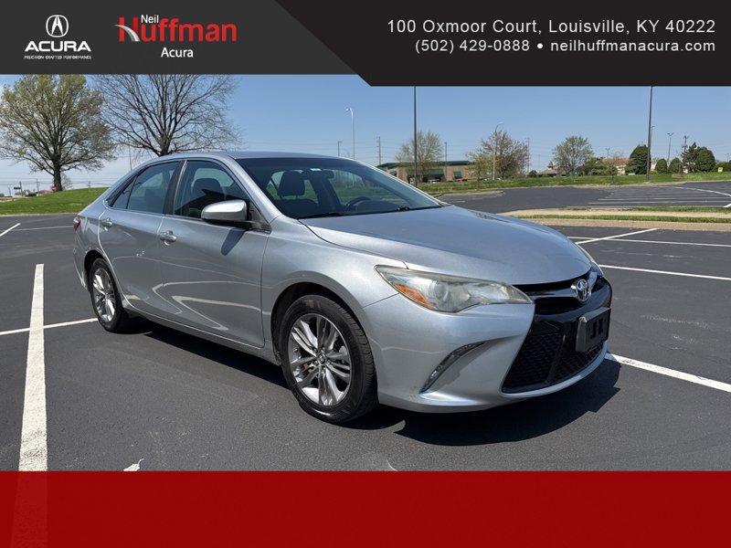Used 2015 Toyota Camry SE image 1