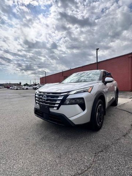 Certified 2025 Nissan Rogue SV image 1