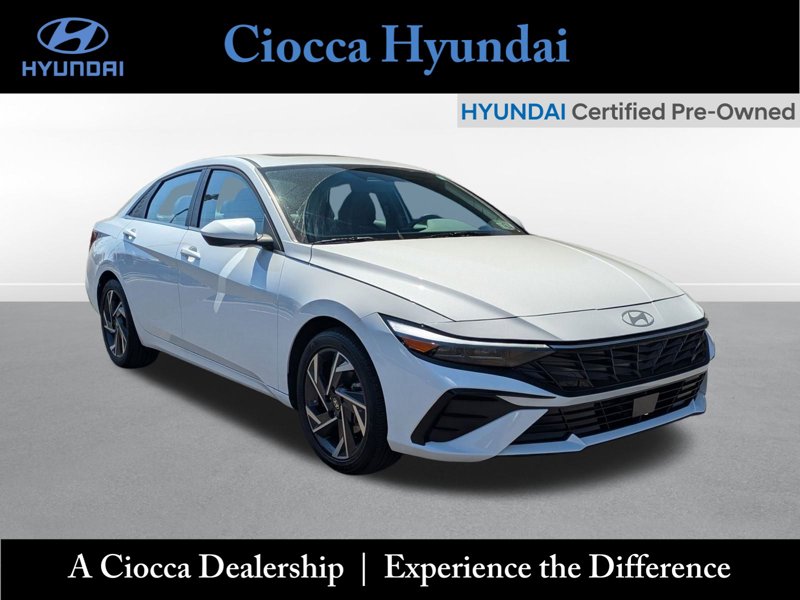 Certified 2025 Hyundai Elantra SEL image 1
