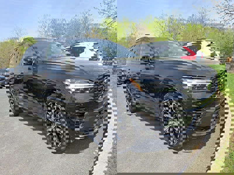 Certified 2024 Volvo XC60 T8 Ultimate w/ Protection Package Premier image 1