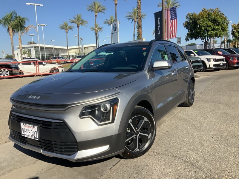 Certified 2023 Kia Niro EX image 1