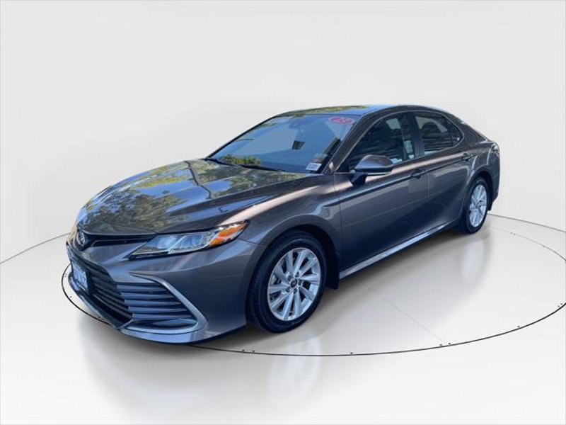 Certified 2023 Toyota Camry LE image 1