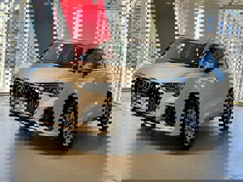 Certified 2025 Audi Q3 2.0T Premium image 1