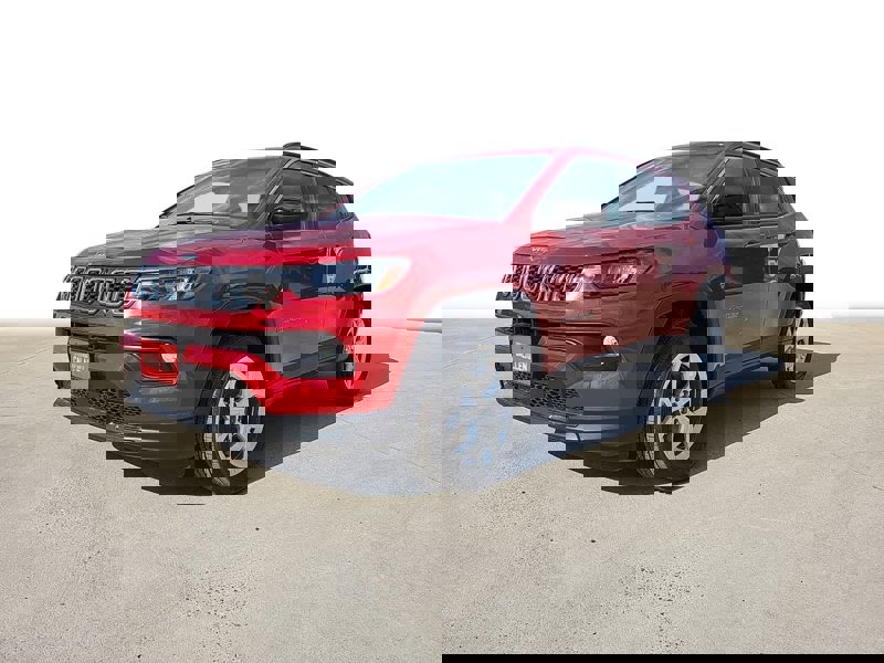 New 2025 Jeep Compass Latitude image 1