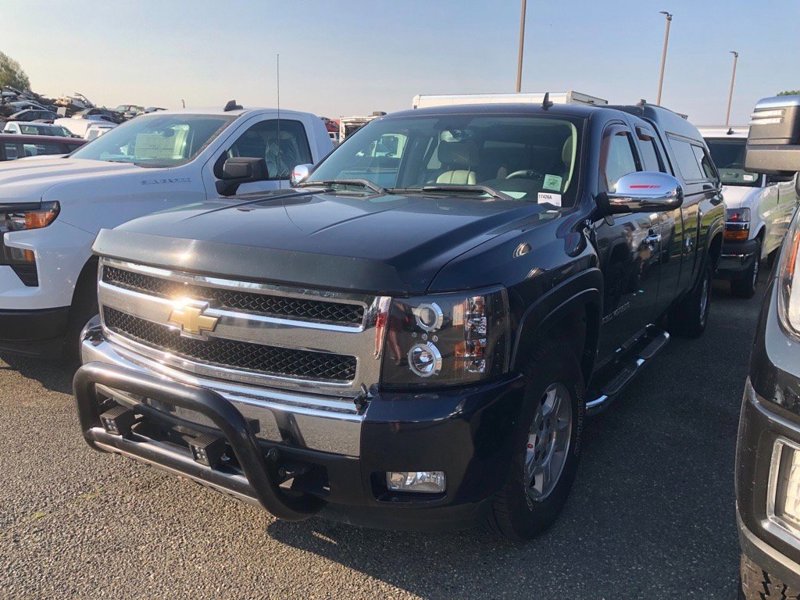 Used 2007 Chevrolet Silverado 1500 LT w/ 2LT Audio Package image 1