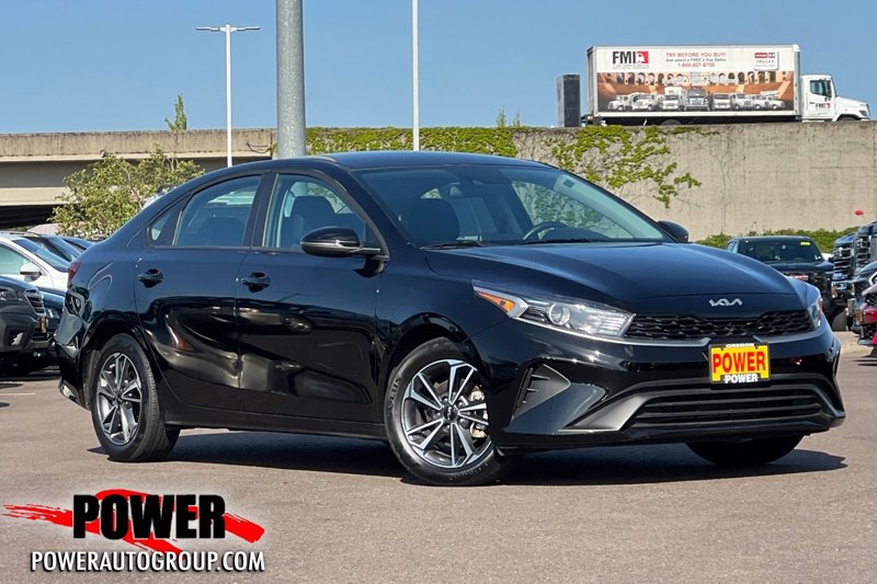 Certified 2023 Kia Forte LXS w/ LXS Technology Package image 1