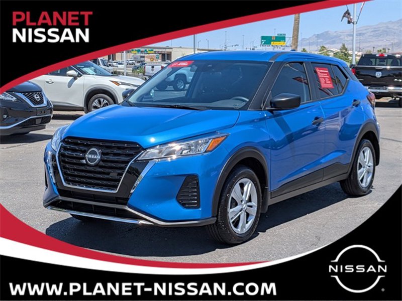 Certified 2025 Nissan Kicks Play S image 1