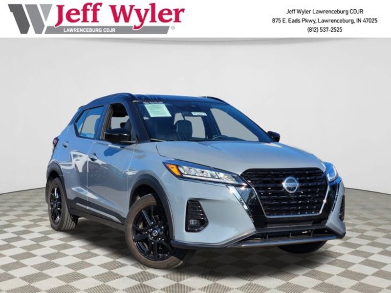 Used 2021 Nissan Kicks SR image 1