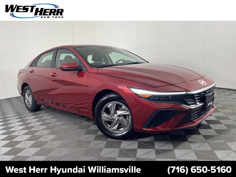 Certified 2025 Hyundai Elantra SE w/ Cargo Package image 1