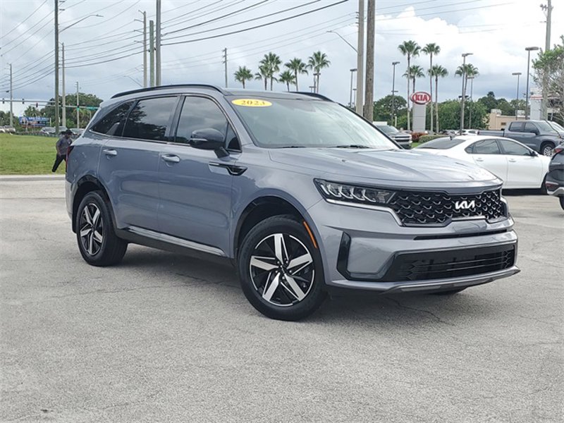 Certified 2022 Kia Sorento S w/ Panoramic Sunroof Package image 1