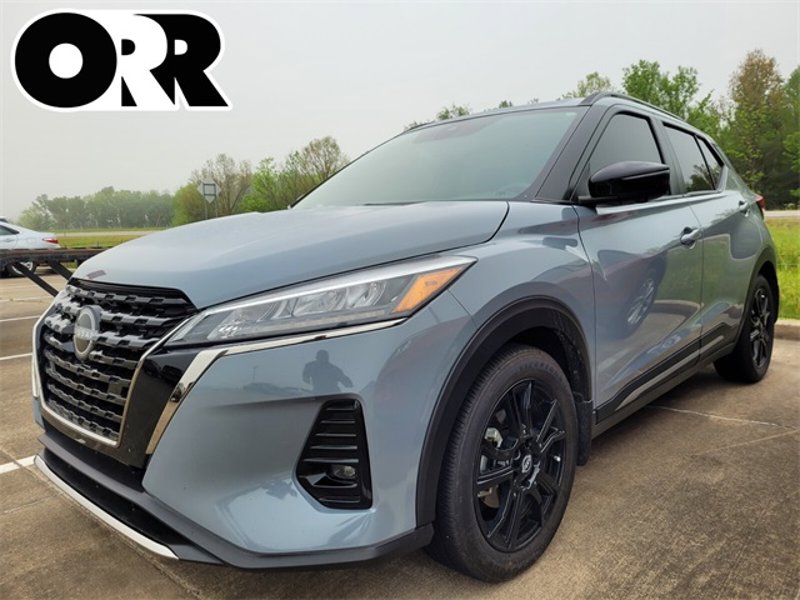 Certified 2023 Nissan Kicks SR image 1