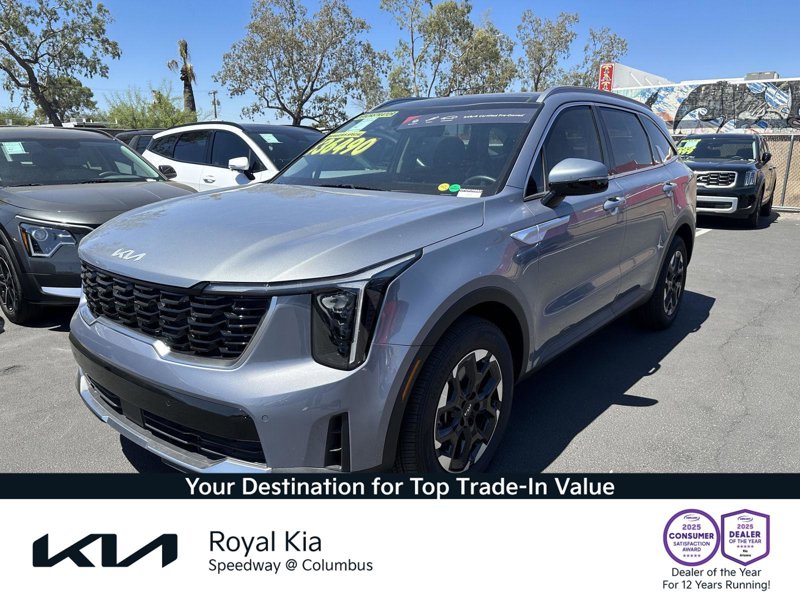 Certified 2025 Kia Sorento S w/ Panoramic Sunroof Package image 1