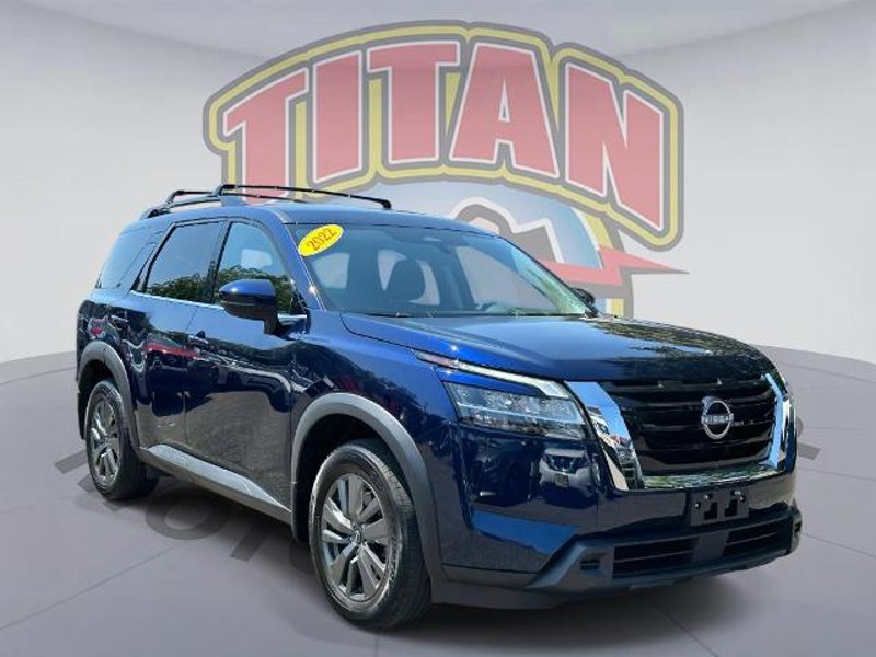 Certified 2022 Nissan Pathfinder SV image 1