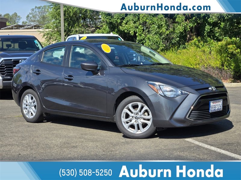 Used 2017 Toyota Yaris iA image 1