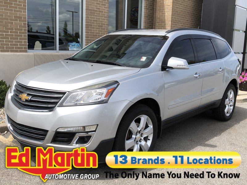 Used 2016 Chevrolet Traverse LT w/ Style and Technology Package image 1