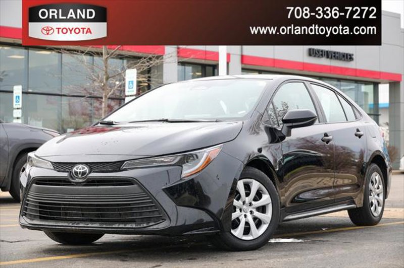 Used 2023 Toyota Corolla LE image 1