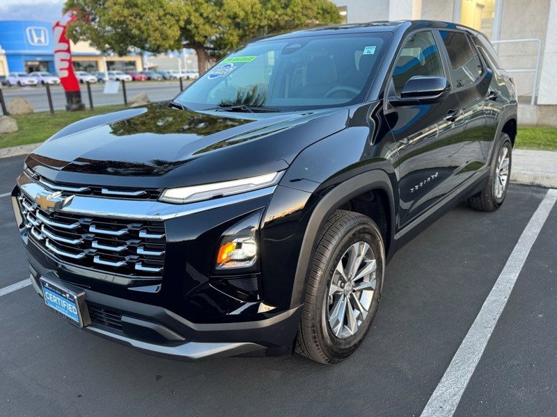 Certified 2025 Chevrolet Equinox LT image 1