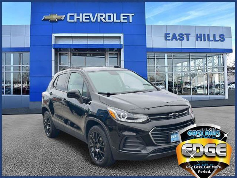 Certified 2022 Chevrolet Trax LT w/ Premium Seat Package image 1