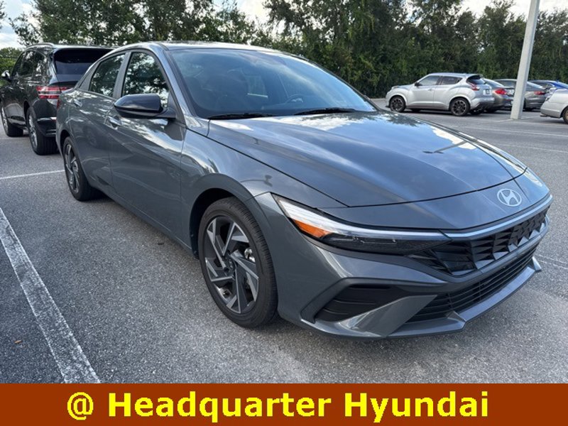 Certified 2025 Hyundai Elantra SEL w/ Cargo Package image 1