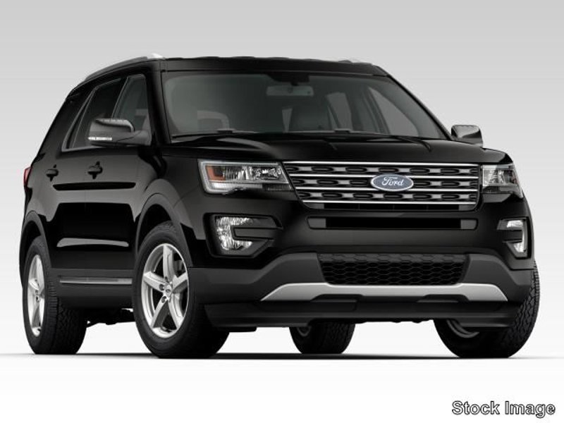 Used 2018 Ford Explorer XLT w/ Equipment Group 202A image 1