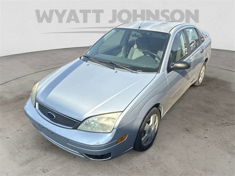 Used 2005 Ford Focus ZX4 Sedan image 1