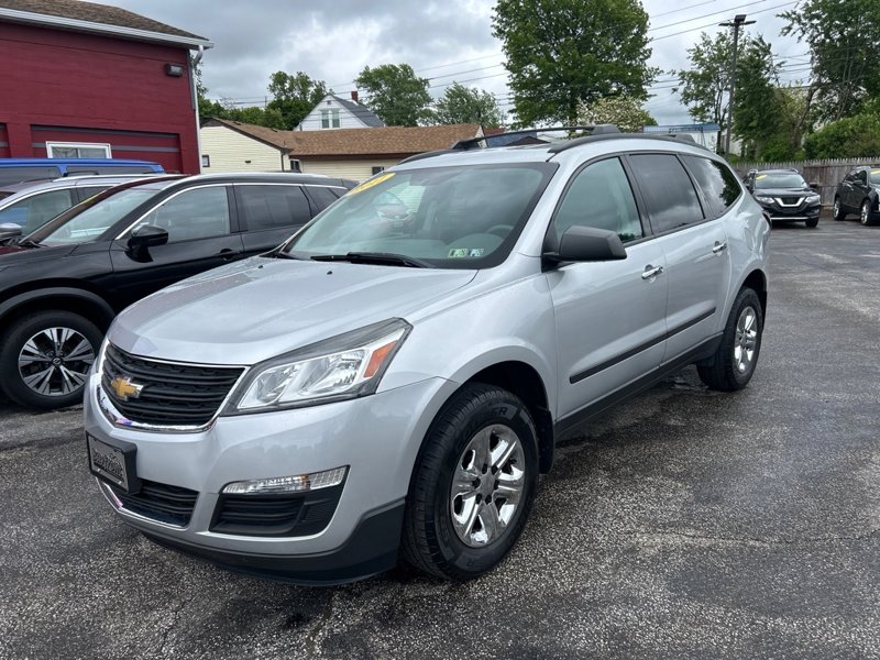 Used 2017 Chevrolet Traverse LS image 1