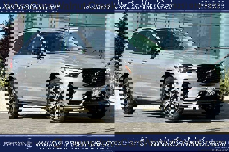 Certified 2024 Volvo XC60 T8 Plus image 1