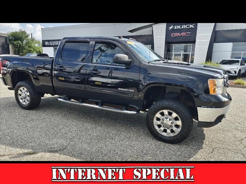 Used 2011 GMC Sierra 2500 SLT w/ SLT Convenience Package image 1
