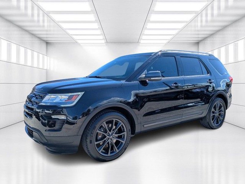 Used 2018 Ford Explorer XLT w/ Equipment Group 202A image 1