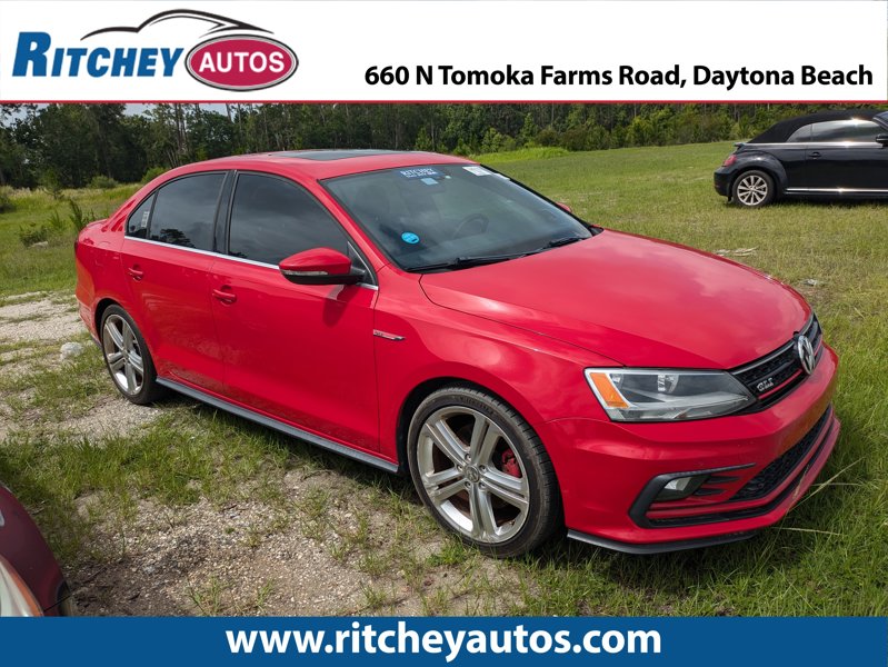 Used 2016 Volkswagen Jetta GLI SE image 1