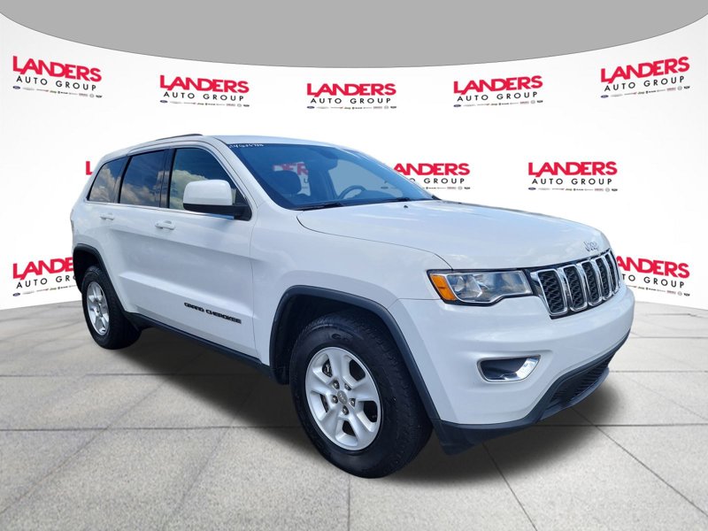 Used 2017 Jeep Grand Cherokee Laredo image 1