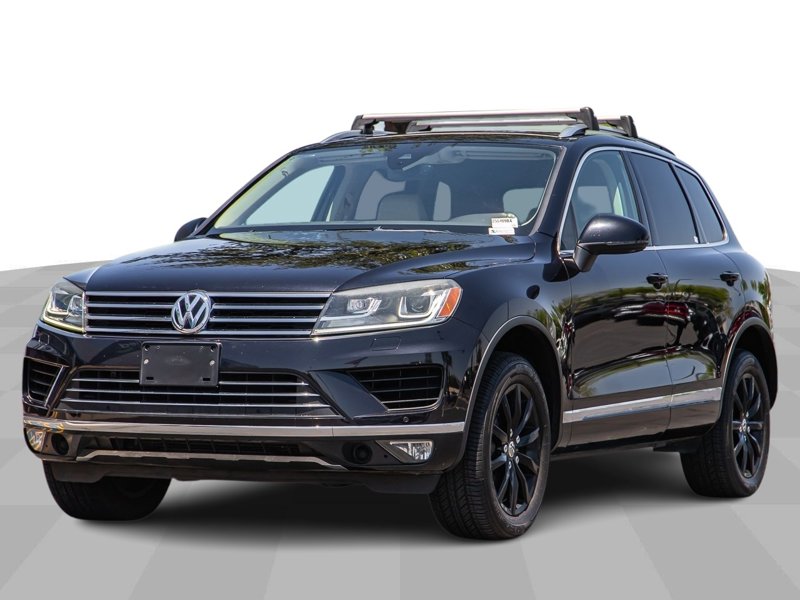 Used 2017 Volkswagen Touareg Sport image 1