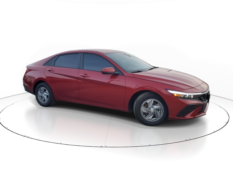 Certified 2025 Hyundai Elantra SE w/ Cargo Package image 1