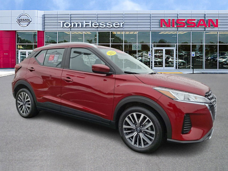 Certified 2023 Nissan Kicks SV image 1
