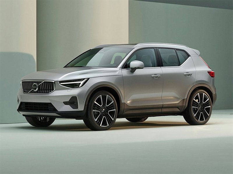 Certified 2023 Volvo XC40 B5 Plus w/ Driver Assist Package image 1