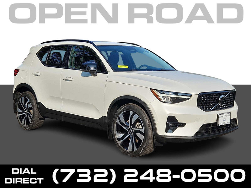 Certified 2023 Volvo XC40 B5 Plus w/ Driver Assist Package image 1