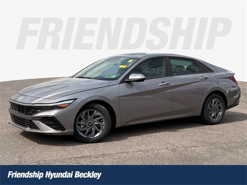Certified 2024 Hyundai Elantra SEL image 1