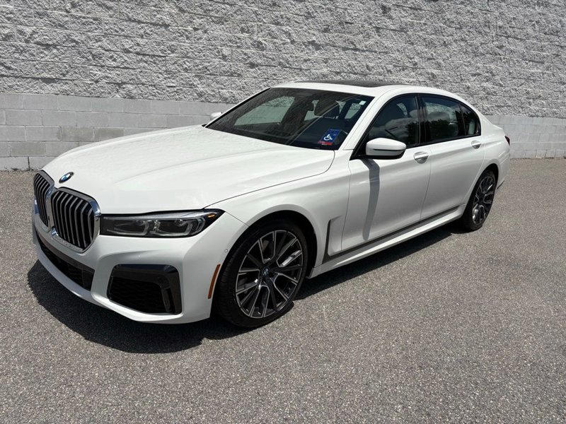 Used 2021 BMW 740i w/ M Sport Package image 1