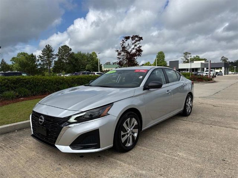 Certified 2024 Nissan Altima 2.5 S image 1