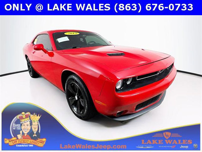 Certified 2019 Dodge Challenger SXT image 1