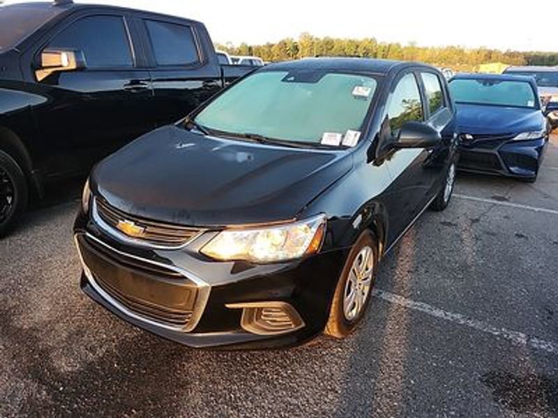 Used 2020 Chevrolet Sonic LT image 1