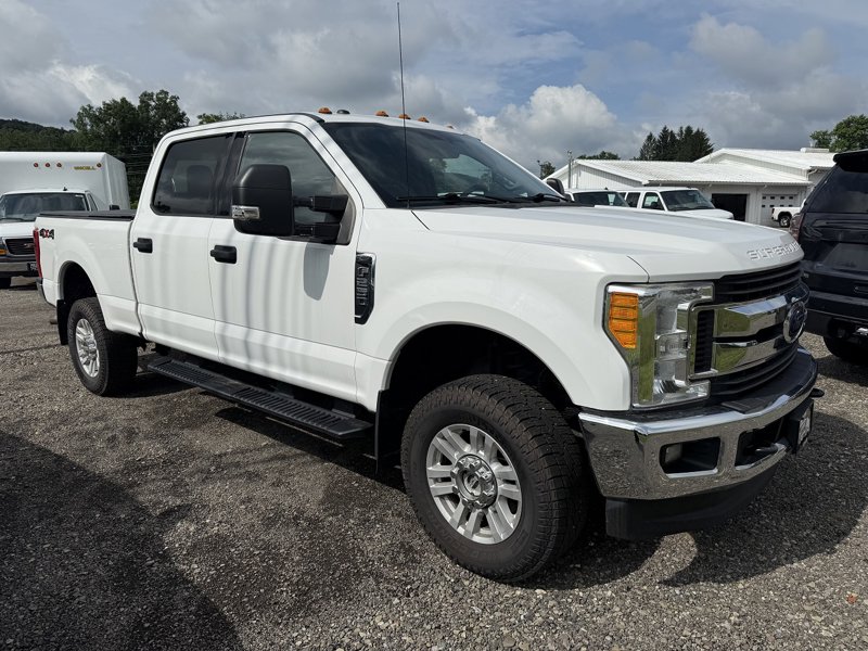 Used 2017 Ford F250 XLT w/ XLT Value Package image 1