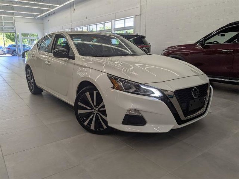 Certified 2020 Nissan Altima 2.5 SR w/ Premium Package image 1