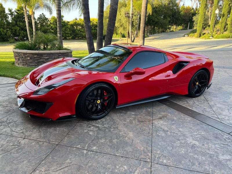 Used 2020 Ferrari 488 Pista Spider image 1