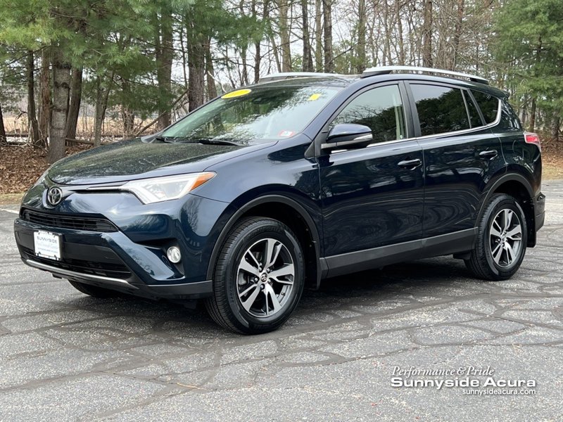 Used 2017 Toyota RAV4 XLE image 1