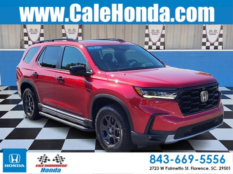 Certified 2025 Honda Pilot TrailSport image 1