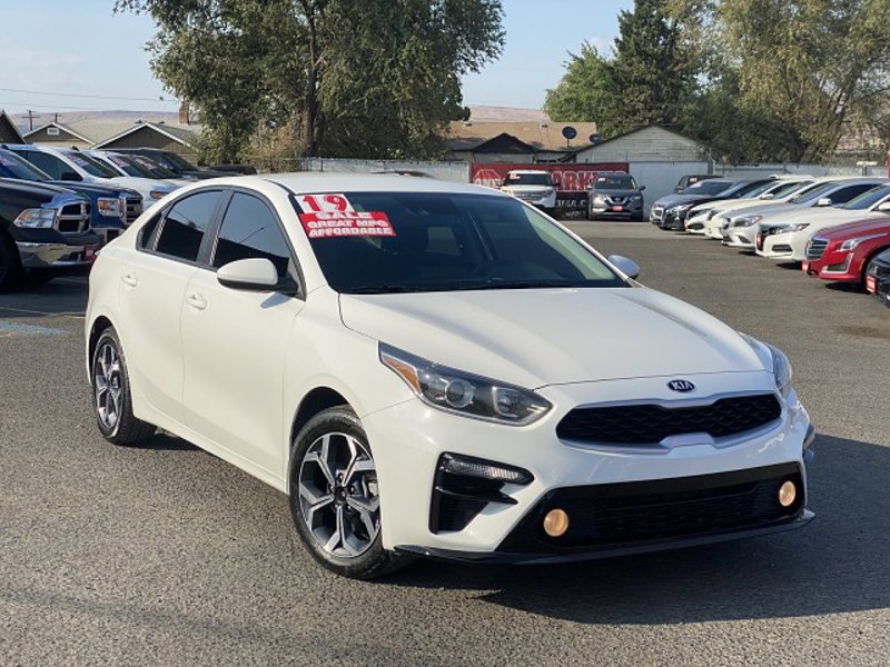 Used 2019 Kia Forte LXS image 1