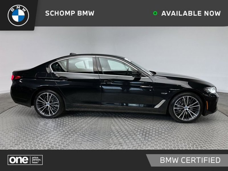 Certified 2022 BMW 530e xDrive image 1
